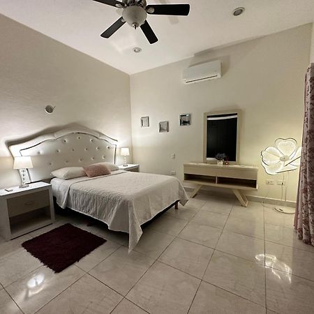 Casa Sasha'S Mini Palace Cancun Exterior photo